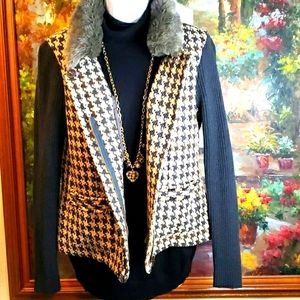 Cabi Sweater, Houndstooth, faux fur lined collar,